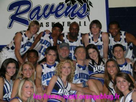 le groupe basketteur / pom pom girl